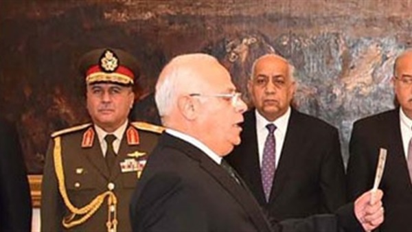 محافظ بورسعيد: زيادة عدد السيارات لنقل المدرسين لبحر البقر 