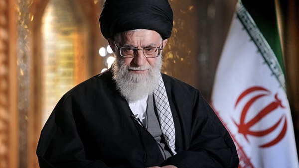 معارضة إيرانية تفتح النار على النظام.. خامنئي وروحاني وجهان لعملة واحدة في التطرف.. نصف الانتاج الداخلي تحت تصرف الفقيه.. النظام يدعم الإرهاب.. الاتفاق النووي أكذوبة.. والحرس الثوري يهدد بدمار أوروبا