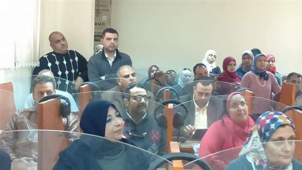 بالصور.. محافظ بورسعيد يزور مجمع «محمد السيد والبدراوى» للغات 