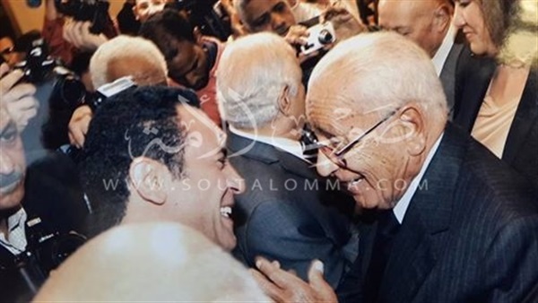 بالصورة.. «فواز» يكشف تفاصيل آخر لقاء له مع «هيكل»