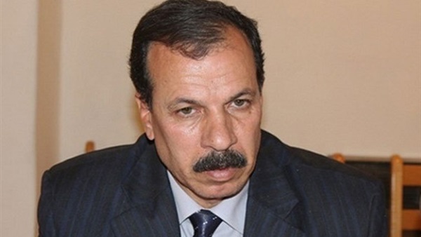 رئيس جامعة الزقازيق يترأس اجتماع المعهد الأسيوي