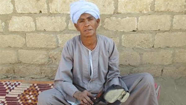 بالفيديو.. الحاجة صيصة لـ «السبكى»: «إحنا رجالة ولو شوفتك هاكلك»