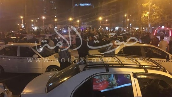 بالصور.. أصحاب التاكسي الأبيض يرفضون «الملاكي»