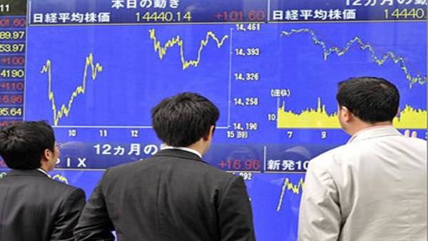 الأسهم اليابانية تنخفض في بداية جلسة التداول