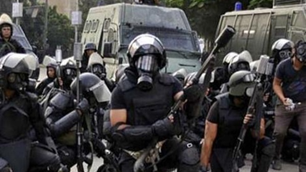 الأمن يكثف من تواجدة أمام الكاتدرائية 