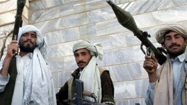 مسلحو طالبان يدمرون مدرسة للبنات في باكستان