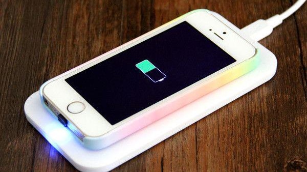 جهاز زكي لشحن بطارية «iphone 6» في 5 دقائق