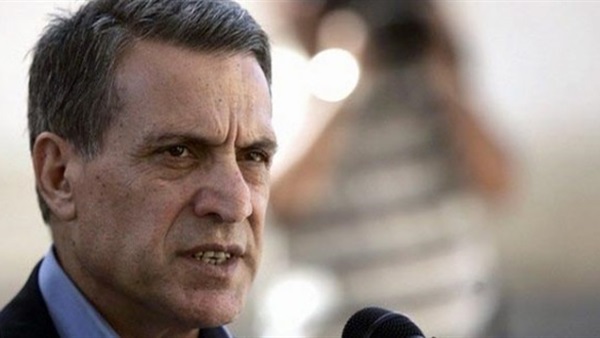 أبو ردينة: عباس أوضح لكيري الجهود الفلسطينية لعقد المؤتمر الدولي للسلام