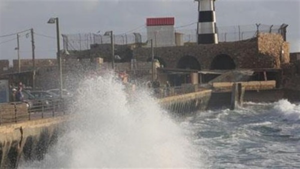 استمرار إغلاق بوغازي الإسكندرية والدخيلة لسوء الأحوال الجوية