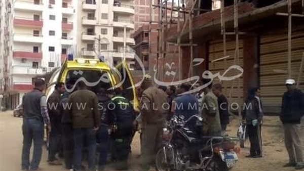 مصرع عامل وإصابة شقيه إثر سقوطهما من عمارة بكفر الشيخ  