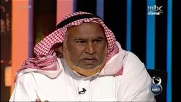 بالفيديو.. أب يهدد بذبح ابنته في السعودية 