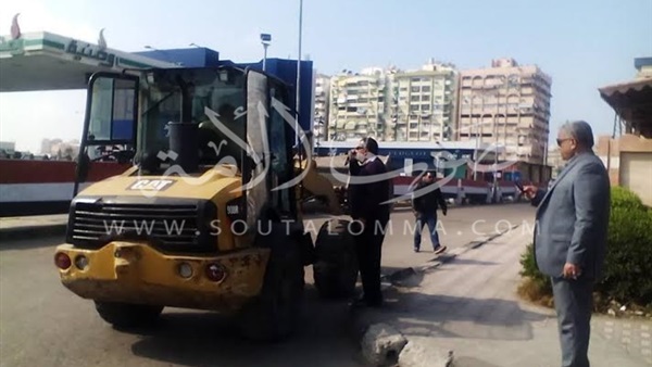 بالصور.. حملة نظافة بشارع محمد على ببورسعيد 