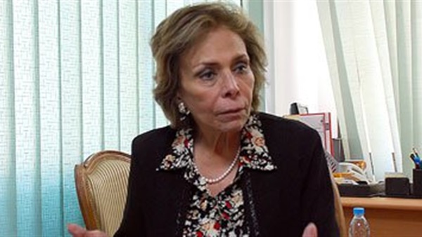 «التلاوي»: النساء هن أكثر من يعانين من قرارات الحروب