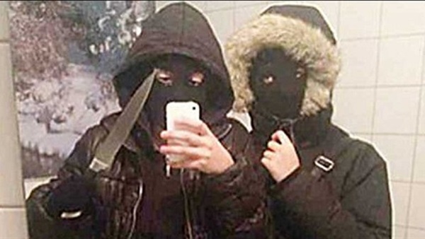 صور سيلفي تسببت في دخول أصحابها السجن