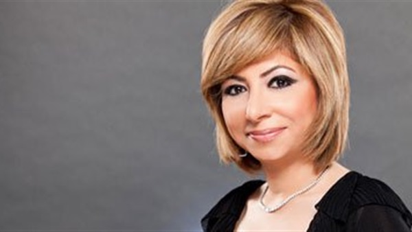 بالفيديو.. «لميس الحديدى» تقدم واجب العزاء لأسرة «هيكل»