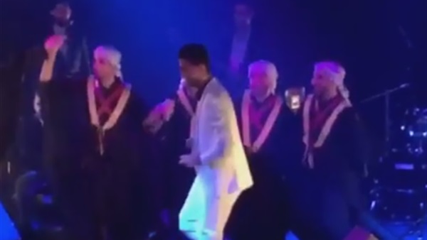 بالفيديو.. محمد عساف يواصل جولة السلام بـ«هيوستن»