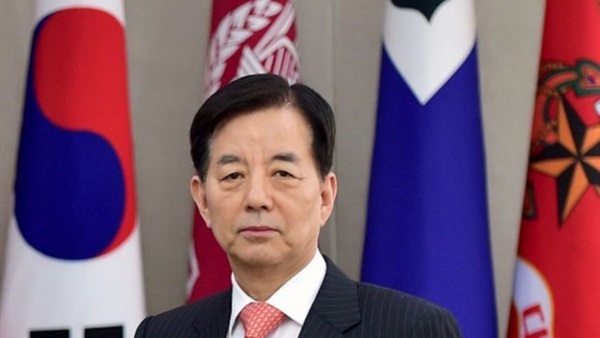 وزيرالدفاع الكوري الجنوبي: كوريا الشمالية يمكن أن تطلق صاروخا أكبر