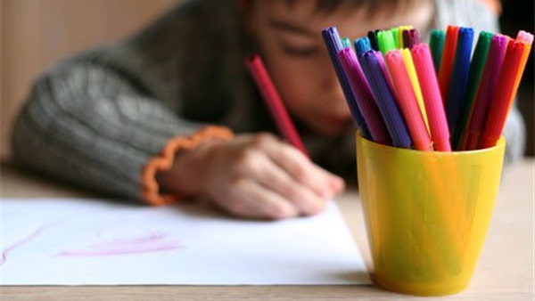 الرسم وسيلة للتعبير لدى الطفل الذي لا يستطيع استخدام الكلمات