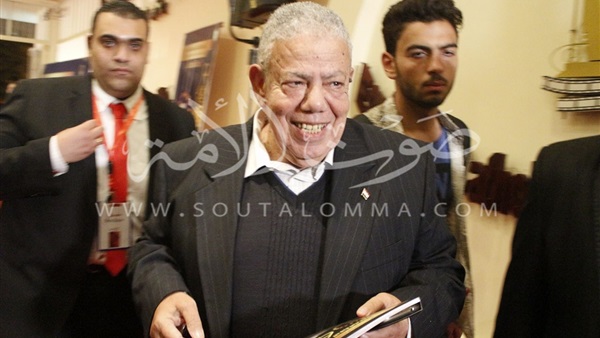  مجدي الحسيني ينال جائزة الأبداع الفني بالمهرجان الكاثوليكي