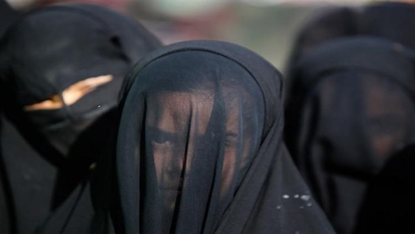 «العضاضة الحديدية» ابتكارات «داعش» في ممارسة السادية ضد النساء 