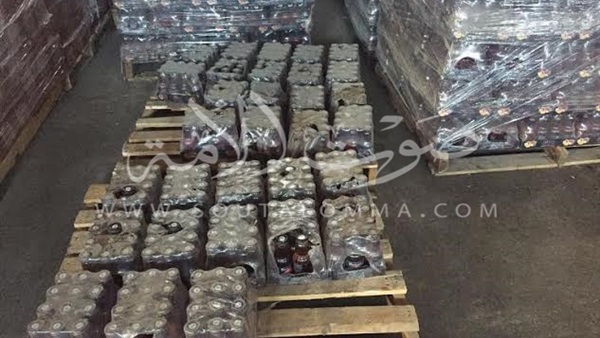 بالصور.. تموين الإسكندرية يضبط مخزن عصائر منتهي الصلاحية