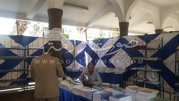 بالصور.. معرض كتب تراث علوم الدين بجامعة القاهرة