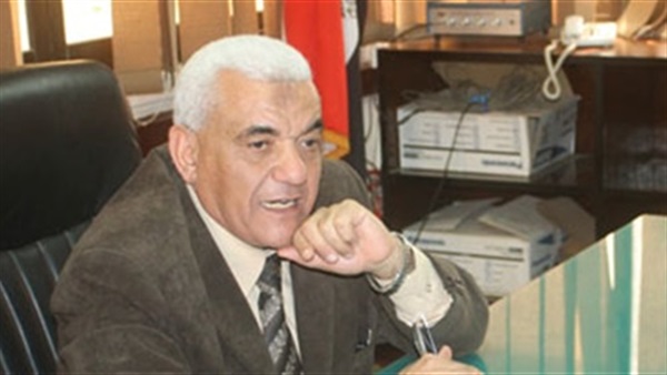 «بيومي» يقدم واجب العزاء لشهيد قرية الخطاطبة بالمنوفية