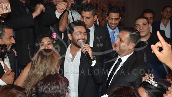 بالصور..الهضبة وتامر حسني يشعلان  حفل زفاف نجلة «مني عبود» 