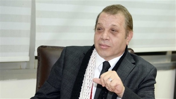 «برلماني» يطالب بوضع حذاء «كمال» داخل متحف البرلمان