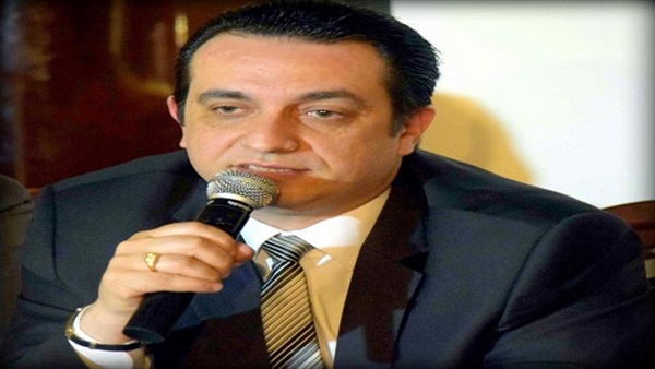 خبير سياسي يكشف مخطط أمريكا  لتقسيم سوريا إلى 3 دويلات 