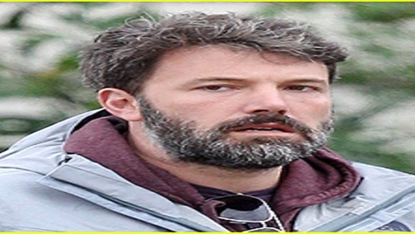 بين افليك يثير فضول جمهوره بظهوره بلحية وشارب  