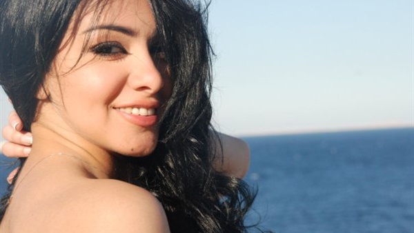 «ميريهان» باكية أمام النيابة: «معملتش حاجة»