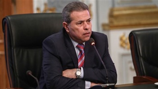 شاهد.. تعليق «عكاشة» على رفض «القعيد» مصافحته فى البرلمان 