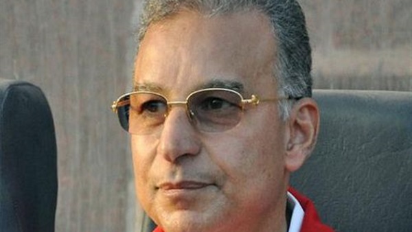 «زيزو» يستبعد رباعي الأهلي من موقعة بتروجيت 