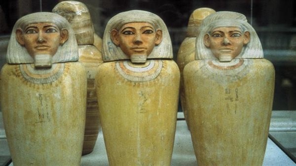 جنيف تسلم مصر قطعه أثريه عمرها 4000 سنه قد تكون مسروقة