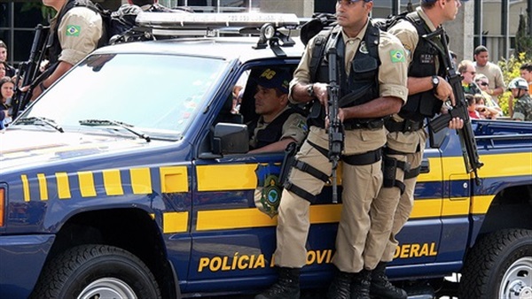 الشرطة البرازيلية تداهم منزل «دا سيلفا»في إطار تحقيقات فضيحة «بيتروابراس»