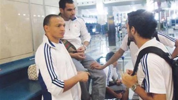 وصول بعثة الزمالك لمطار القاهرة بعد خماسية النجم  