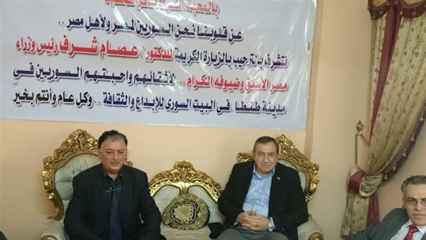 بالفيديو.. عصام شرف فى زيارة خاصة للبيت السورى بطنطا  