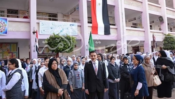بالصور.. محافظ الدقهلية وزير التربية والتعليم في جولة بمدارس المنصورة