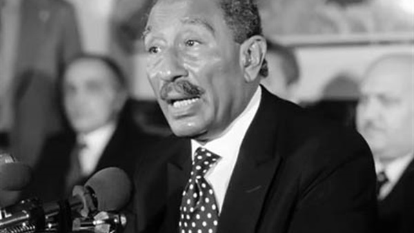 أشهر 5 مبادرات لإسقاط نظام الحكم .. مراكز القوى تفشل أمام دهاء السادات.. «الجمعية الوطنية للتغيير» تكتب نهاية عصر مبارك.. تمرد تحشد الشعب ضد الإخوان.. و«دعم مصر» ينقذ «السيسي» بالبرلمان