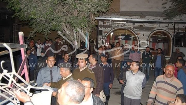 بالصور.. غلق عدد من المقاهي ورفع إشغالات فى حملة بالفيوم