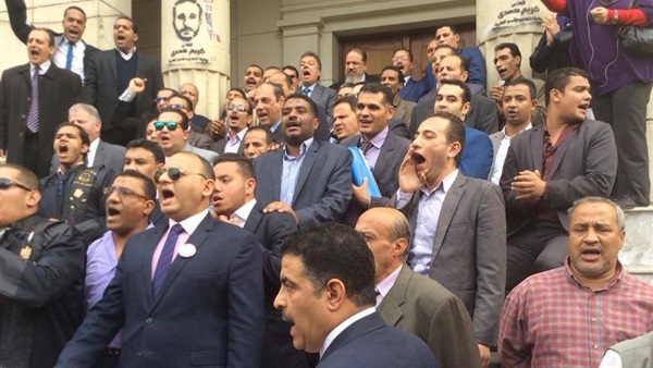 «المحامين» تؤجل وقفتها تضامنًا مع إصابة محامي داخل جامعة عين شمس