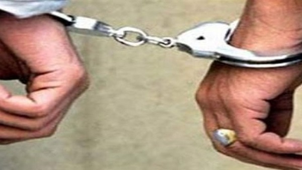 النيابة تقرر حبس أمين شرطة  لتقاضيه رشوة بالشرقية