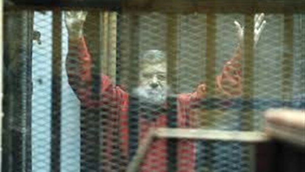 إنتهاء محاكمة "مرسي" في 5 دقايق في "التخابر مع قطر" 