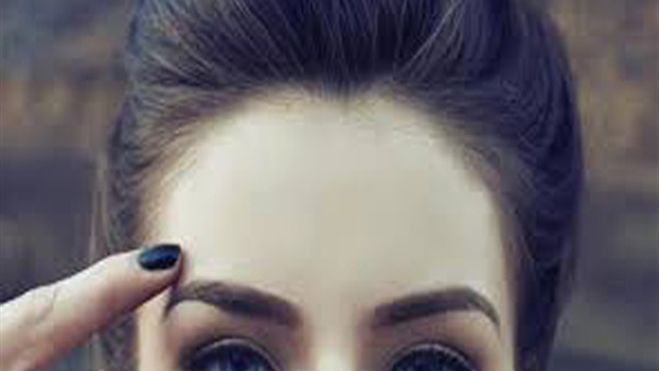أسهل طريقة لتكثيف الحاجبين
