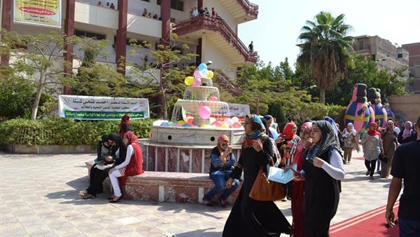  بالصور .. آداب المنصورة تتزين لاستقبال الطلاب الجدد    