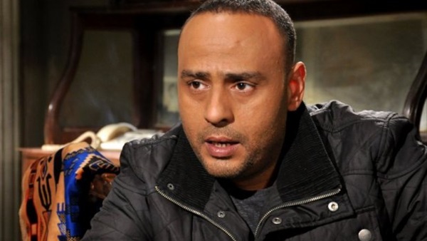 محمود عبدالمغني في أجازة من «أزمة نسب» بسبب الديكور