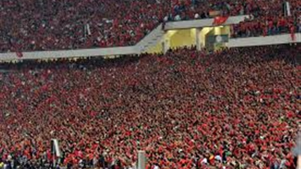  بالفيديو .. الكاف يغرم الأهلي 10 آلاف دولار بسبب الجماهير   