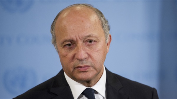 وزير الخارجية الفرنسي : القاهرة وباريس تلتزمان بدعم ليبيا