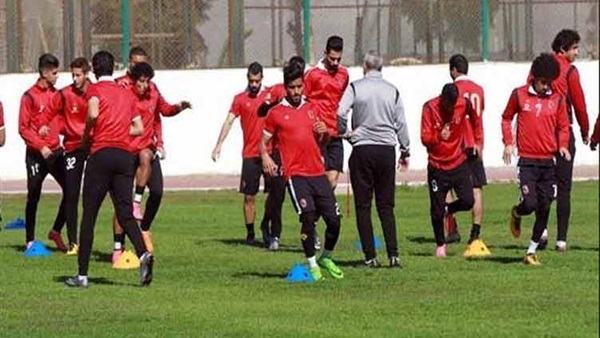 الأمطار الغزيرة ينهي مران الأهلي الأول في أنجولا 